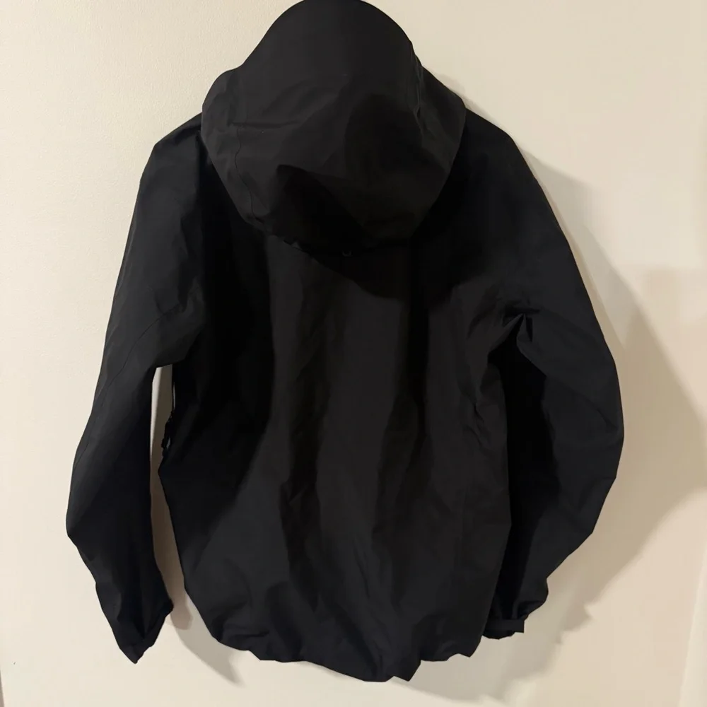 Arc'teryx Black Jacket Beta LT - Picture 6 of 6
